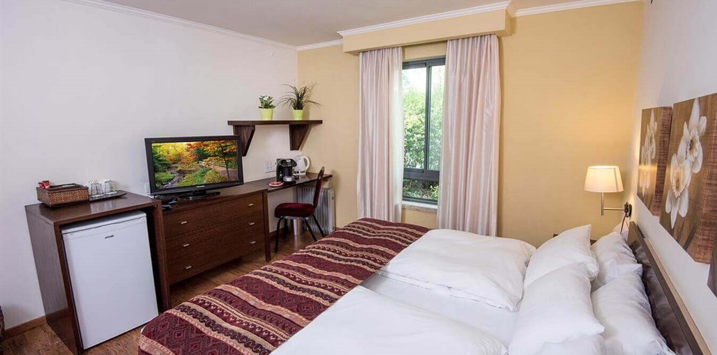 קיבוץ דליה - זהר בדשא כרמל (1).jpg