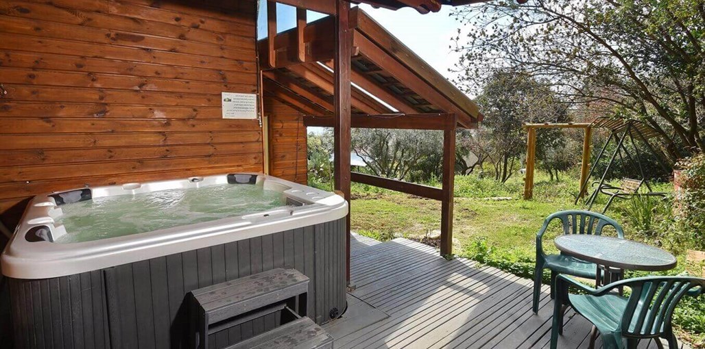 צימרים ביער משפחתית (1).jpg