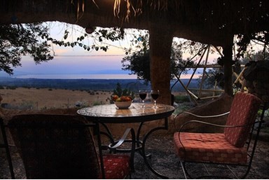 אלאדין - בקתות ומערות - בקתות העץ