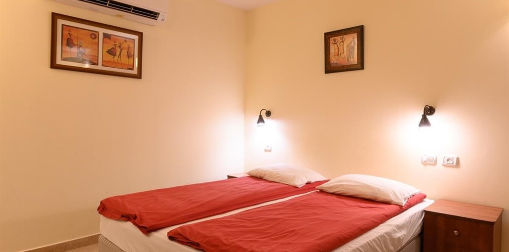 ענבר בהר חדר זוגי (1).jpg