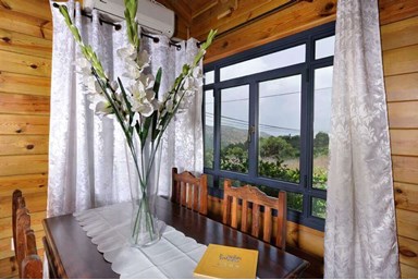 בקתות אודם השני - הבקתות