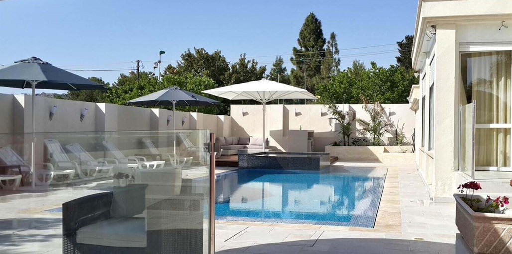 בקתות אודם השני הבריכה (5).jpg