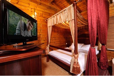 בקתות אודם השני - הבקתות