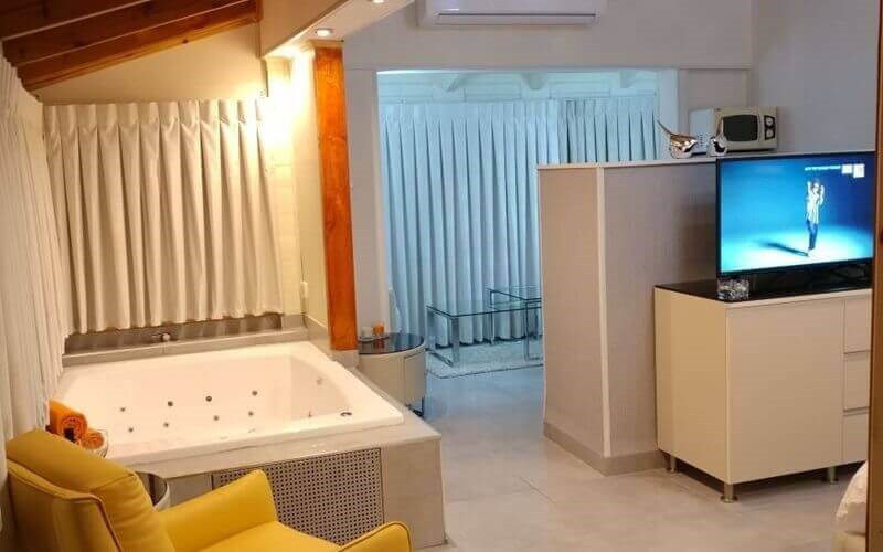 בקתות אודם השני IMG-20170420-WA0004.jpg