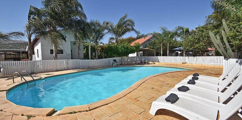 ניחוח התמר מיטב האושר - החצר והבריכה (39).JPG