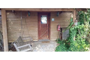 בקתות בערפל - הראשונה