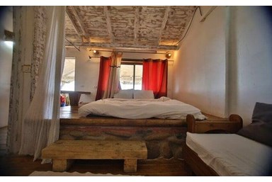 בקתות בערפל - התאומות