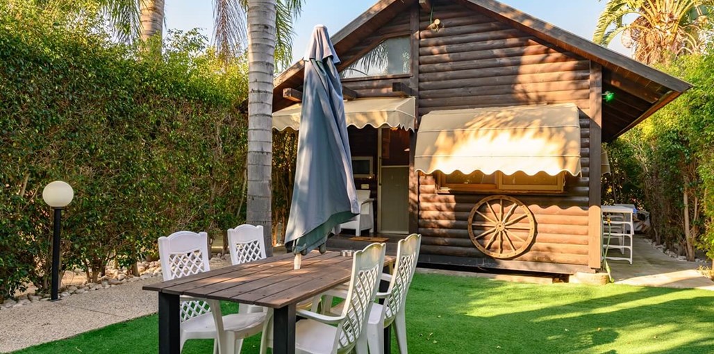 בקתות עץ בכפר יחידה 3 (6).jpg