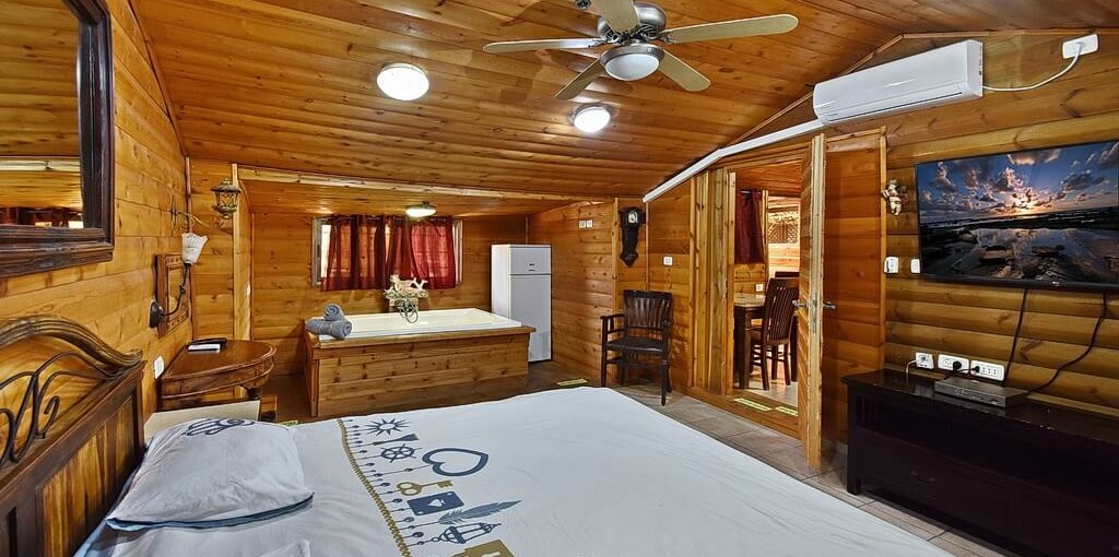 אחוזת ציפורי ספא ואירוח חדרי האירוח (2).jpg