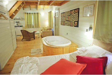 בקתות עץ -תיירות עין זיוון