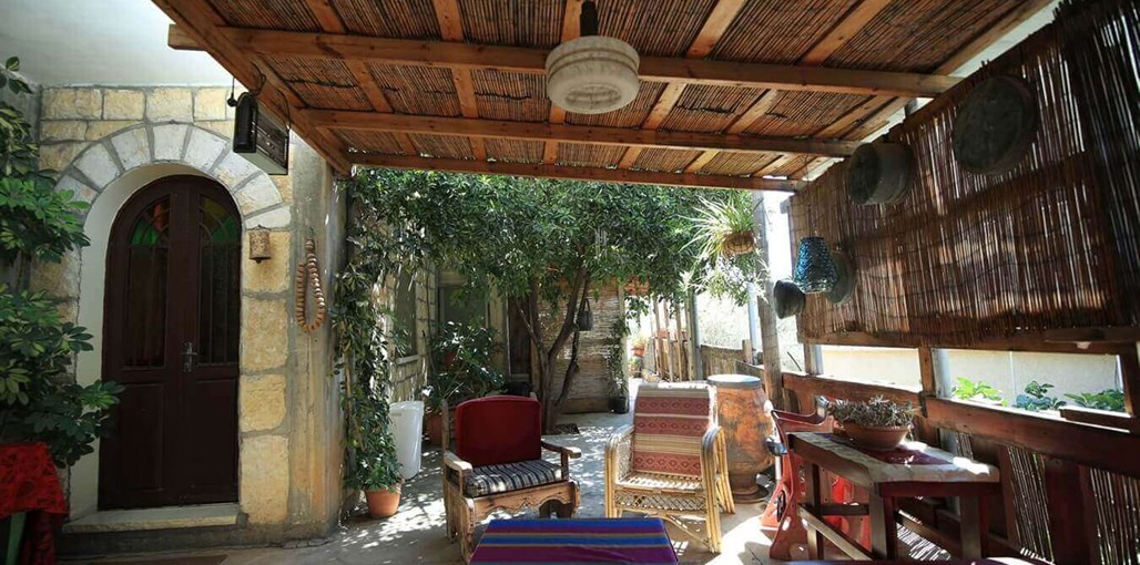 סלע הנוטרים מתחם החוץ (1).JPG