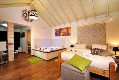 נועם בגליל - סוויטה בלבן