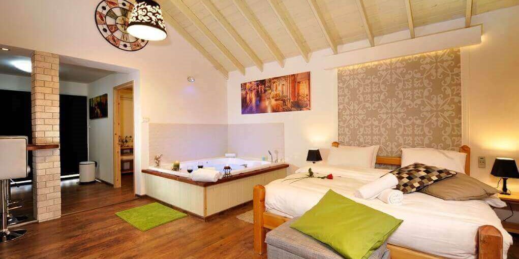 נועם בגליל סוויטת בלבן (1).jpg