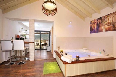 נועם בגליל - סוויטה בלבן