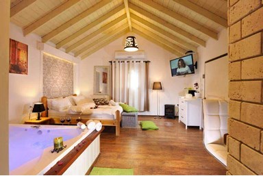 נועם בגליל - סוויטה בלבן