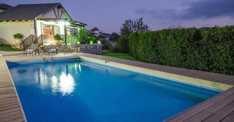 אחוזה בכרם בריכה וחצר (3).jpg