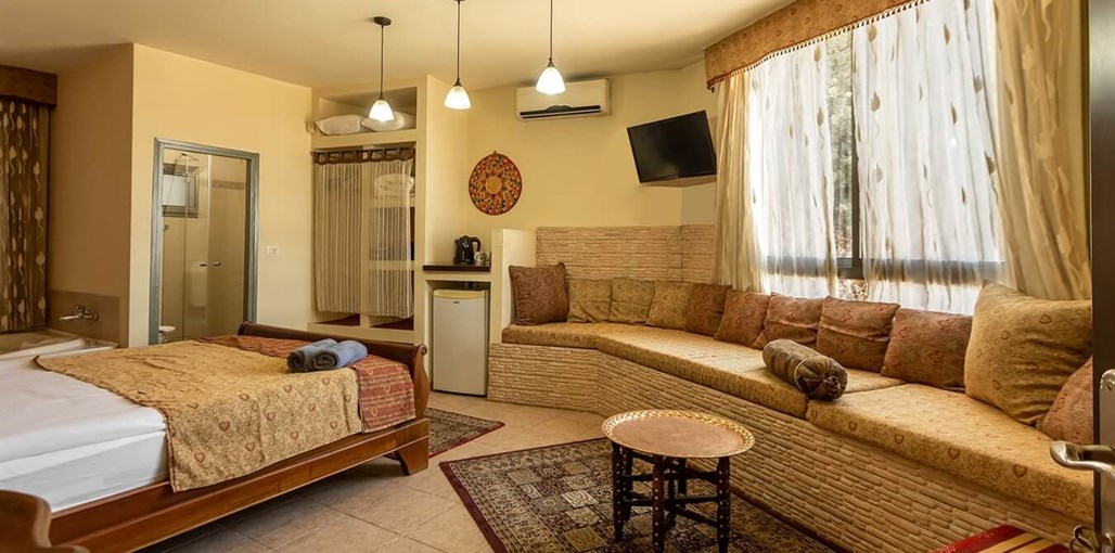 אל מנזול אירוח דרוזי סולטן (2).jpg