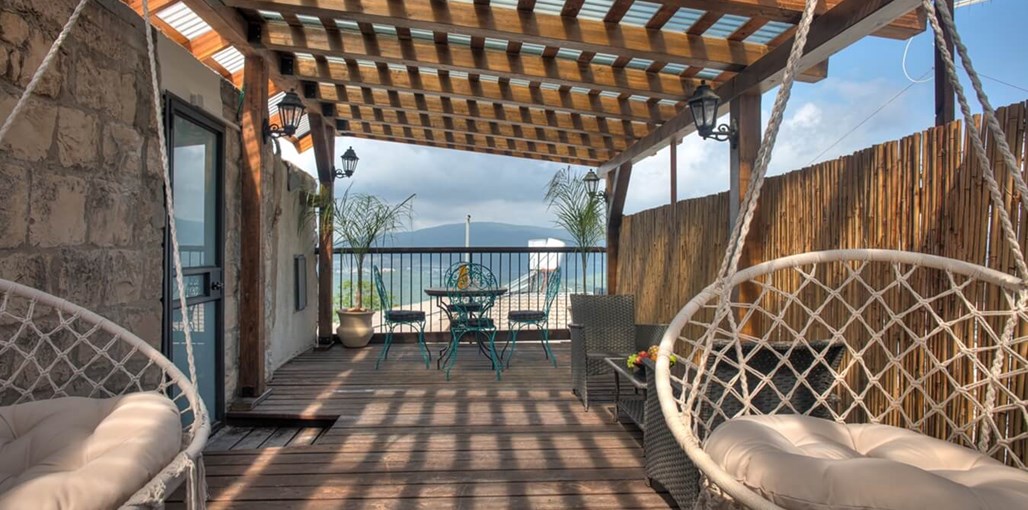 החושן בעתיקה לשם מרפסת 1.jpg