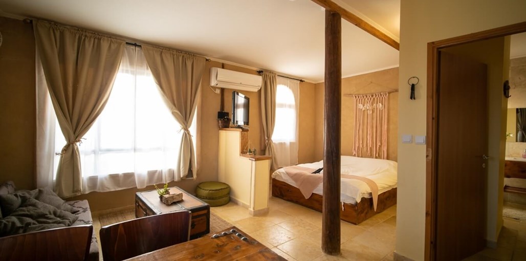 חוות נועם במדבר בקתות גפן וזית ספט' 22 (12).jpeg