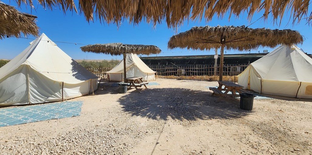 חוות נועם במדבר אוהלי נגב (1).jpg