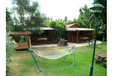 חלום בכפר - החצר