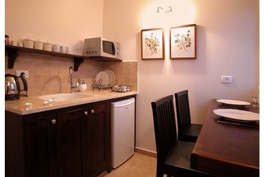 אלמה בנוף - הסוויטות