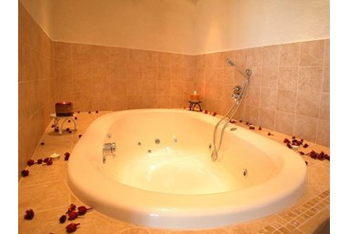 אלמה בנוף - הסוויטות