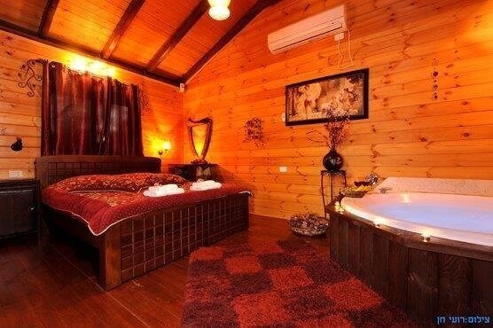 מרום הכרמל בקתות העץ (7).jpg