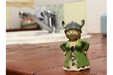 נקודת חן בעזוז