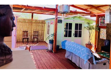 נקודת חן בעזוז