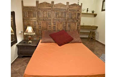 כפר נבון - מרכז אירוח - סוויטות לזוגות