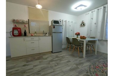 בקתות מול החורש