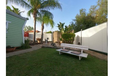 בקתות מול החורש