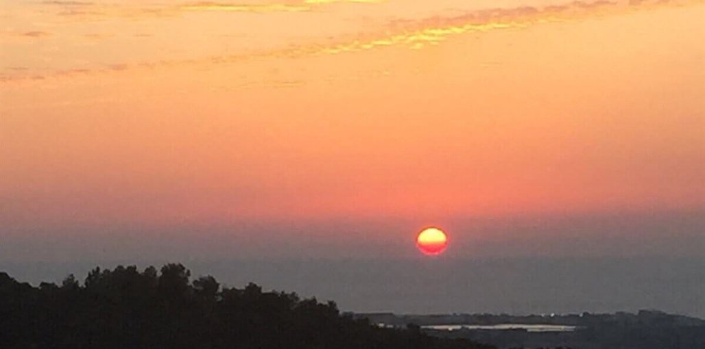 מעל הים הנוף (2).jpg