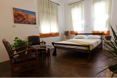 על גג המדבר 