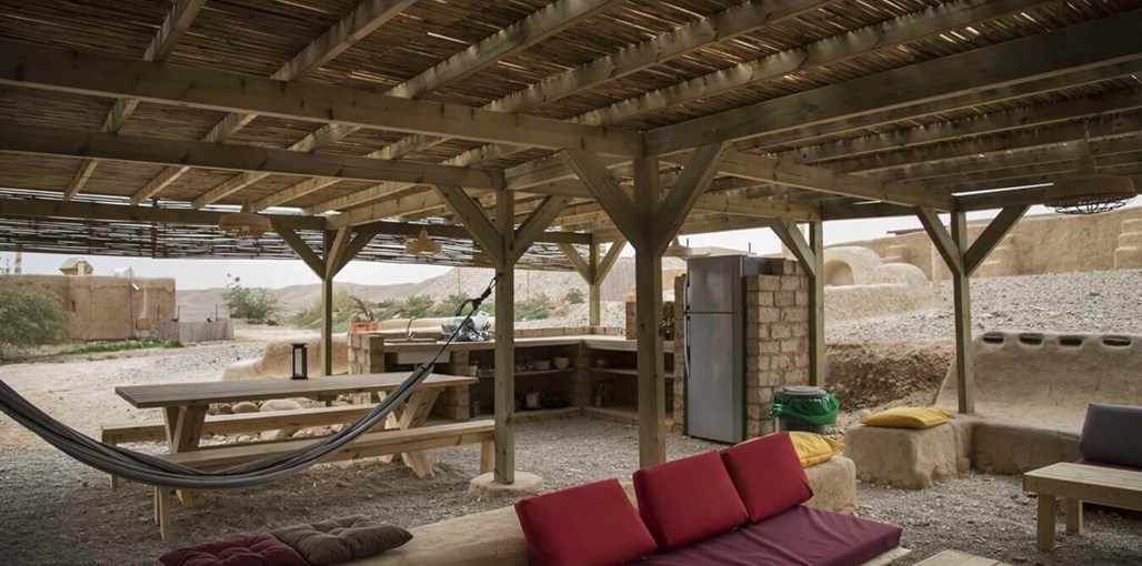 ימי מדבר מינימחאן חצר.jpg