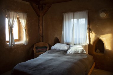 ימי מדבר - בקתות אדמה