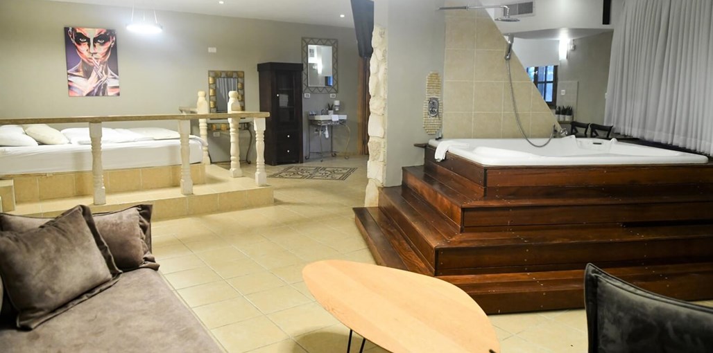 אחוזת ברש סוויטת אבן (1).JPG