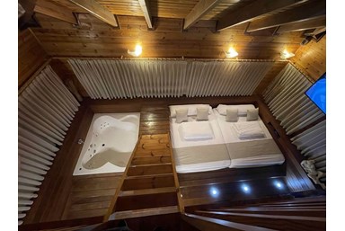 אחוזת ברש - סוויטת עץ