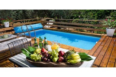 סוויטות ירוק זית - הבריכה הפרטית