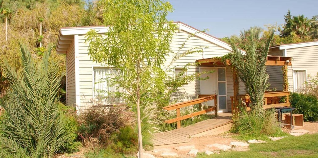 בקתה בערבה החצר (6).JPG