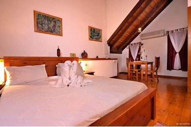 בית עץ יוני - סוויטת רקפת