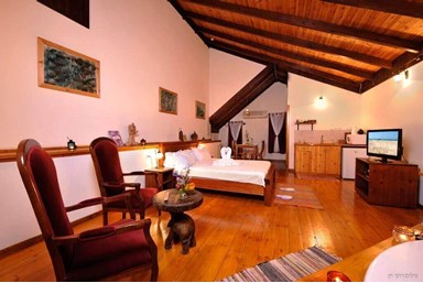 בית עץ יוני - סוויטת רקפת