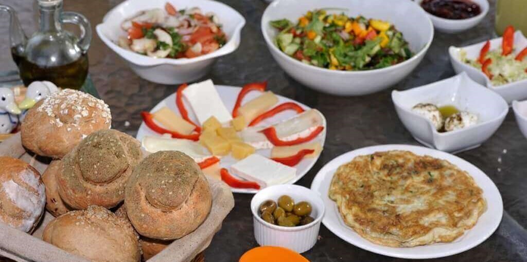 בית עץ יוני ארוחת בוקר (6).jpg