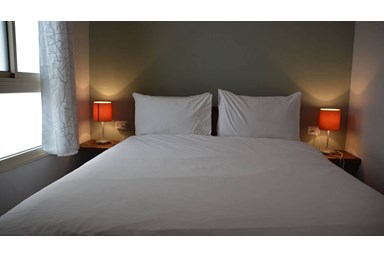 הבקתות של קלם  - בקתות עץ 3-4