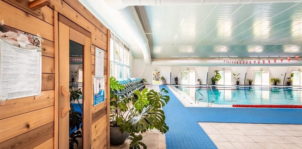 לגאסי ווילג' בריכה.jpg