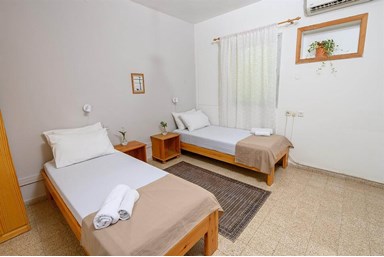 מקור החסידה - Jordan Valley center - יחידות דקל