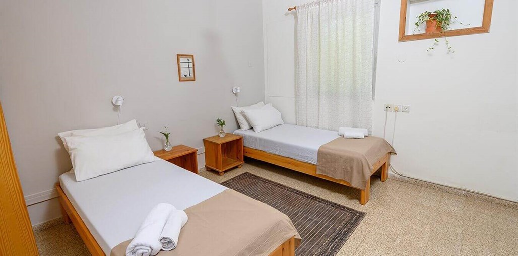 מקור החסידה - Jordan Valley center דקל (5).jpg