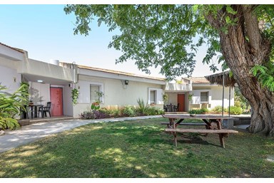 מקור החסידה - Jordan Valley center - יחידות דקל