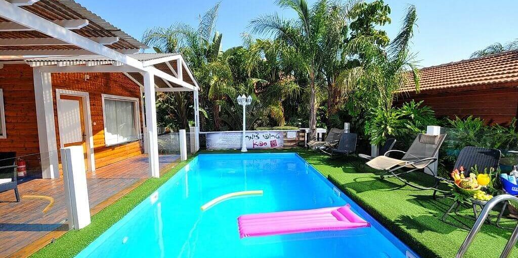 טרופי צימר spa & resort חצר ובריכה (6).JPG